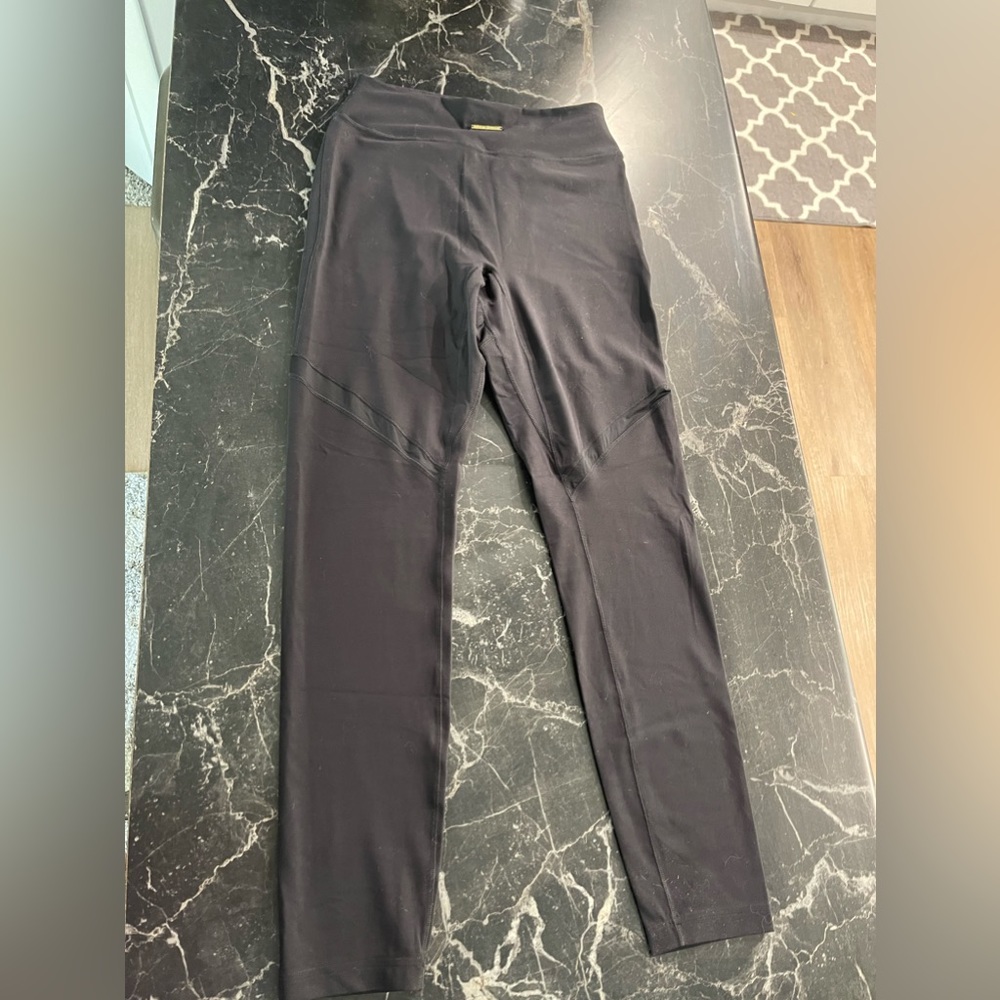 Gymshark Womens Whitney Simmons brand new black leggings. Size Medium.